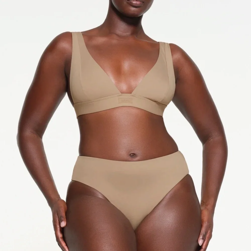 NWT Skims Recycled Swim Plunge Bikini Top‎ Desert Size XL